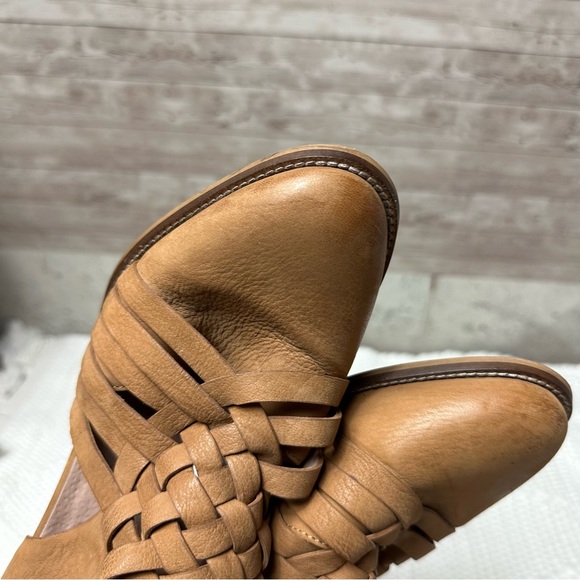 Woven Mules | Seychelles - Picture 4 of 12